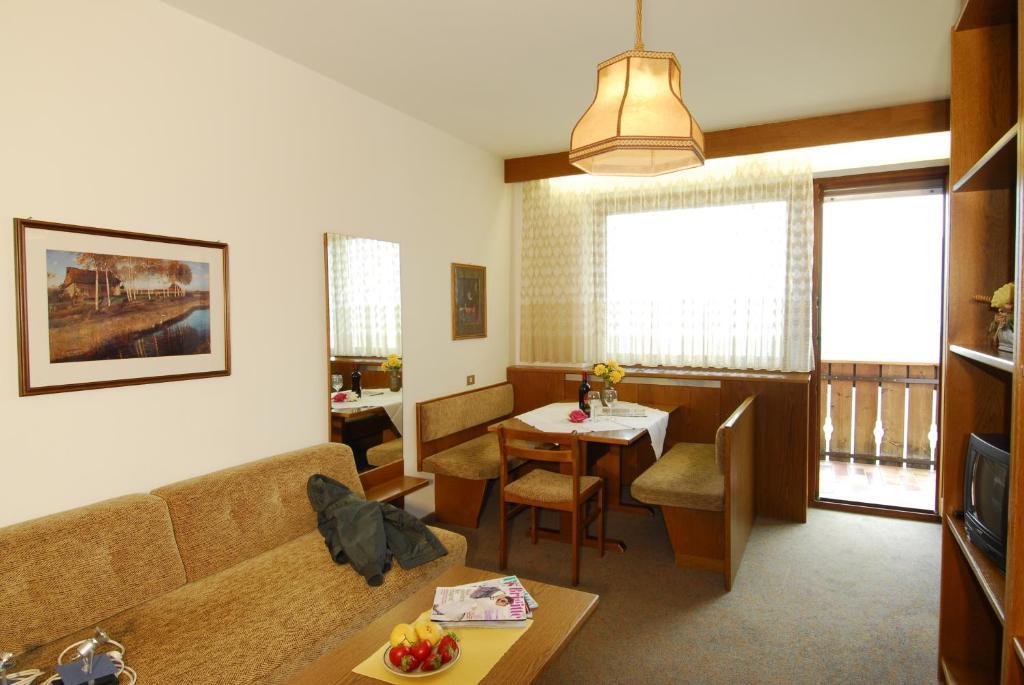 Andreas Hofer Aparthotel Schenna Room photo